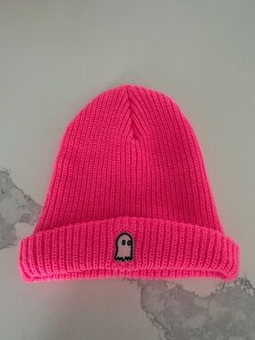 LONELY GHOST beanie